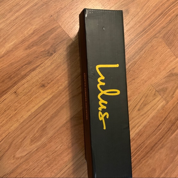 Lulu’s Black Suede Flat Lace-Up Sandals Size 6.5 Brand New in Box - Picture 7 of 11